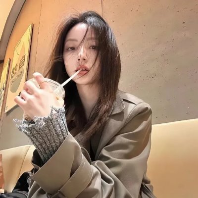 坐着轮椅飞上天空